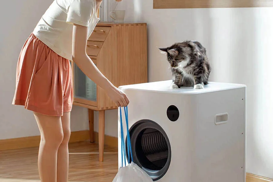 self cleaning litter tray